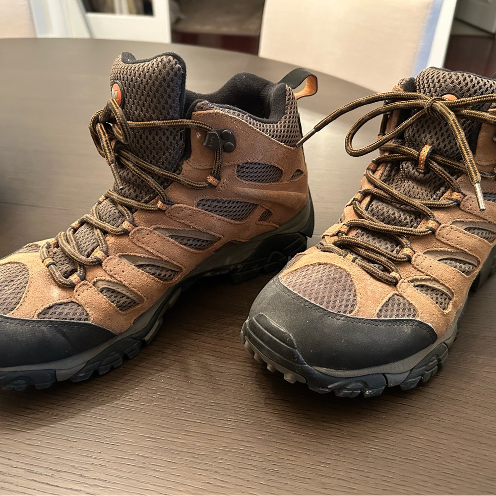 Men’s Merrell Vibram Hiking Boots with Ankle Support